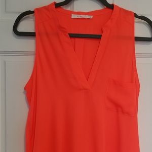 Sleeveless shirt (M)